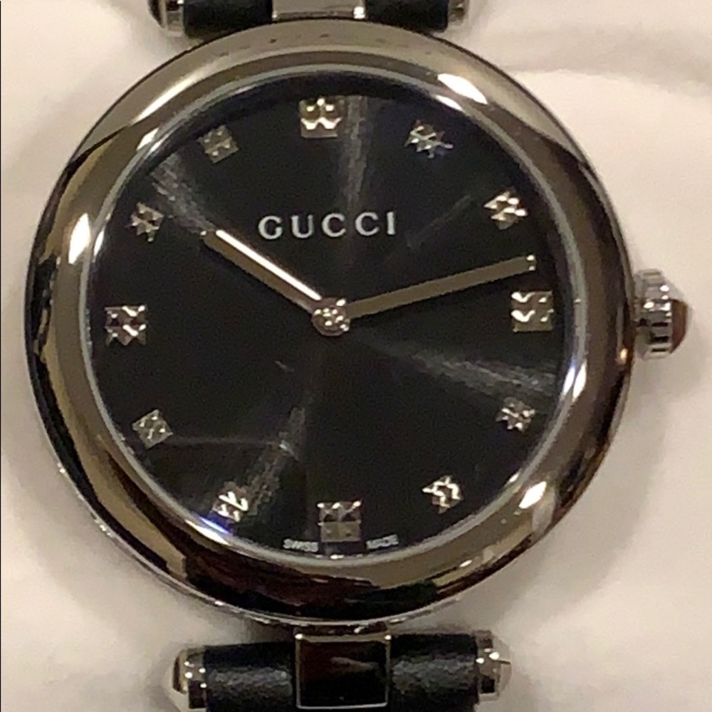 Gucci leather strap watch NWT - Picture 2 of 10